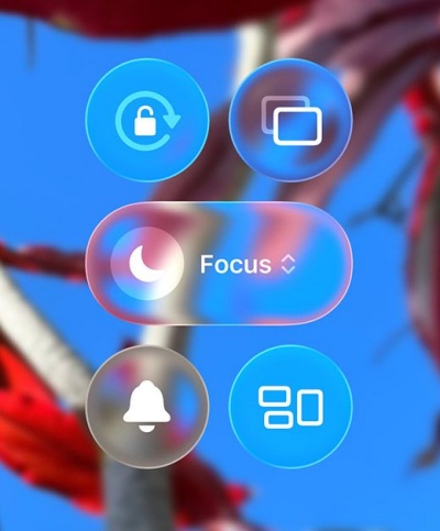 iOS 26 Liquid Glass Design